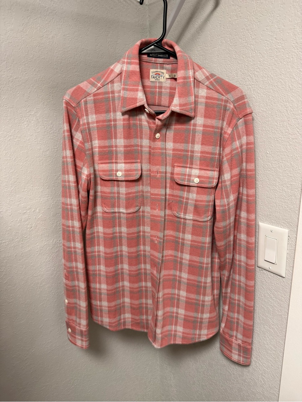 Men’s Faherty Coral and Cream Plaid Button-Up Shirt